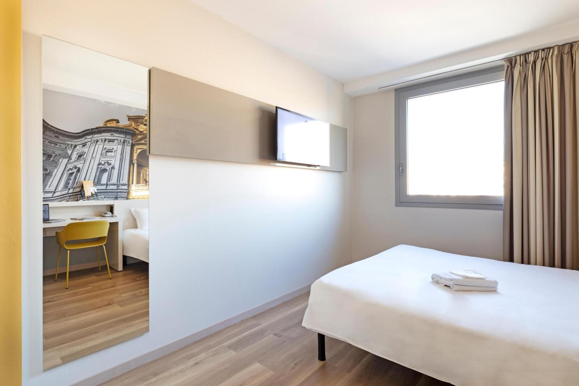 B&B Hotel Torino Esterno foto