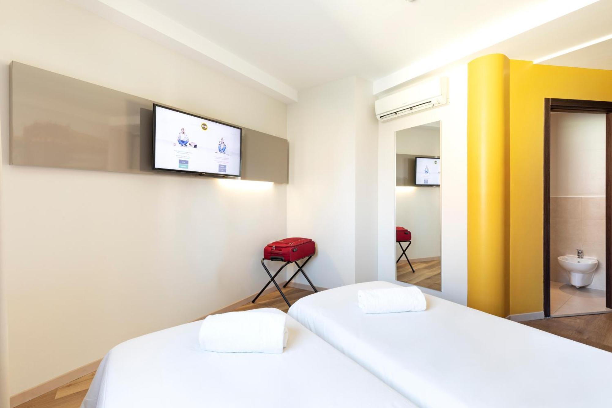B&B Hotel Torino Esterno foto